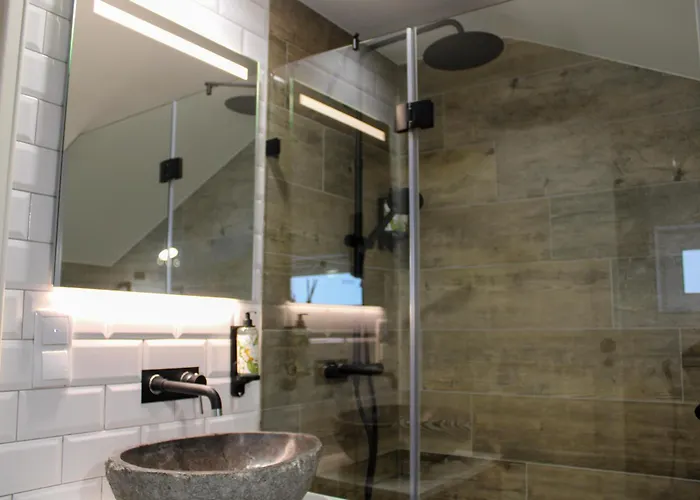 Casa Dos Cucos * אריסרייה